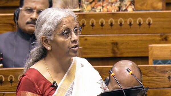 ୧୨ ଲକ୍ଷ ଆୟ ପର୍ଯ୍ୟନ୍ତ ଦେବାକୁ ପଡିବନି ଇନକମ୍ ଟ୍ୟାକ୍ସ ।