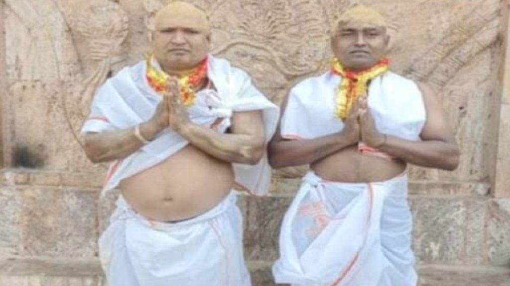 ଜୟା ହୋଟେଲରୁ ମାଂସ ଖାଇ ଏବେ ଶୁଦ୍ଧି ହେଲେ ଦୁଇ ବ୍ୟକ୍ତି