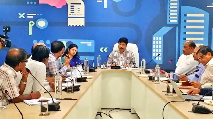 ଆସନ୍ତା ୨୦୨୭ ସୁଦ୍ଧା ପ୍ରତ୍ୟେକ ଘରକୁ ୨୪ ଘଣ୍ଟିଆ ବିଶୁଦ୍ଧ ପାଣି: ମନ୍ତ୍ରୀ କୃଷ୍ଣଚନ୍ଦ୍ର ମହାପାତ୍ର
