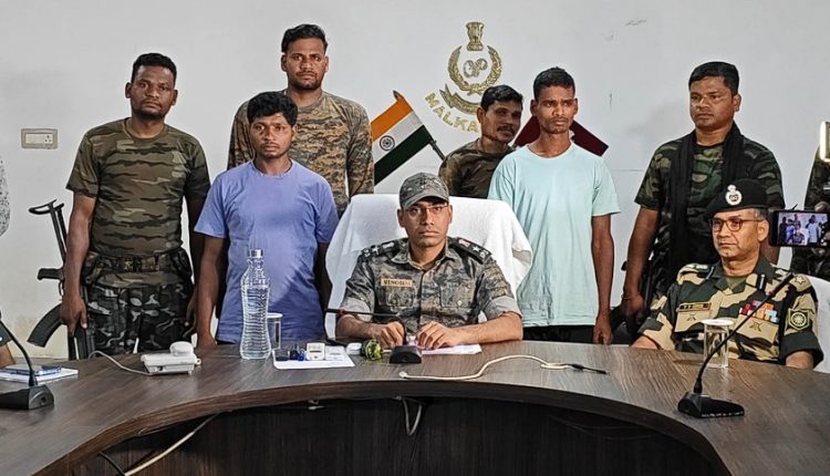 ଦୁଇ ଦୁର୍ଦ୍ଦାନ୍ତ ମାଓବାଦୀ ଗିରଫ