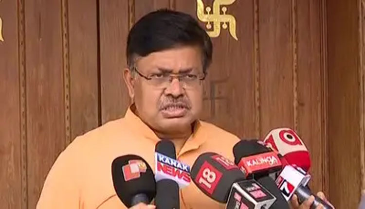 ଏଥର ରିପିଟ୍ ହେବନି ଦଳାଚକଟା; ଦଇତାପତି ନିଯୋଗ ସହ ଆଇନ ମନ୍ତ୍ରୀ ଗୁରୁତ୍ବପୂର୍ଣ୍ଣ ଆଲୋଚନା