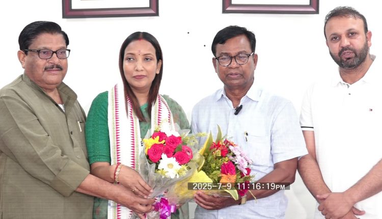 ବିଜେଡି ଛାଡି କଂଗ୍ରେସରେ ଯୋଗ ଦେଲେ ସୁନୀତା ବିଶ୍ୱାଳ