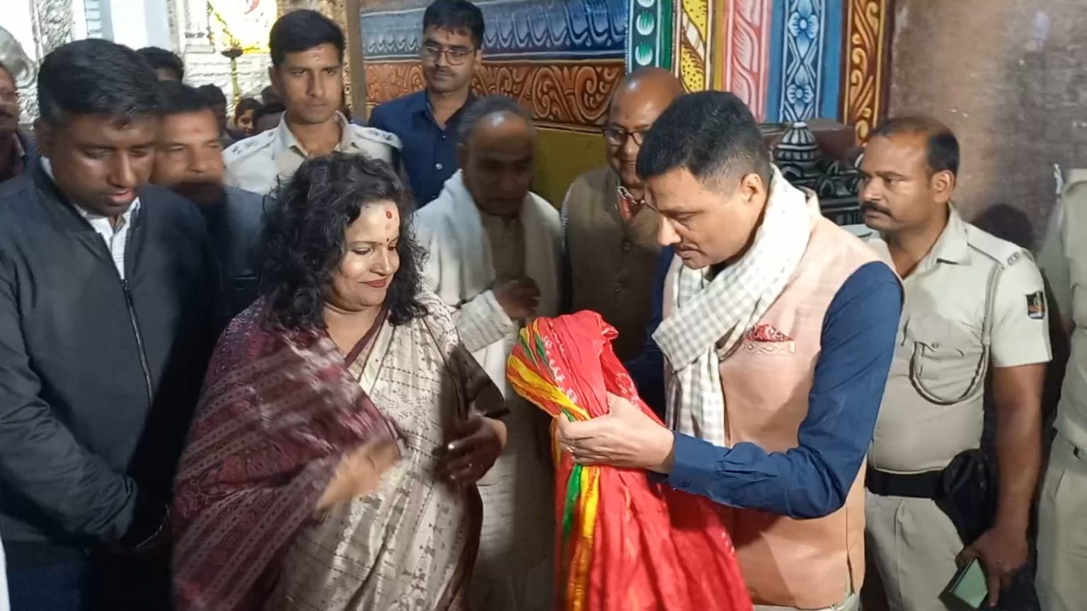 ଶ୍ରୀଜୀଉଙ୍କ ଦର୍ଶନ କଲେ ନୂଆ ମୁଖ୍ୟ ଶାସନ ସଚିବ ଅନୁ ଗର୍ଗ
