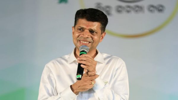 ଭିକେ ପାଣ୍ଡିଆନଙ୍କ ପାଇଁ ପୁଣି ବଢିଲା ଅଡୁଆ