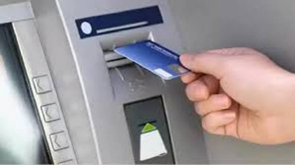 ଏପ୍ରିଲ ପହିଲାରୁ ATM ବ୍ୟବହାର ହୋଇଯିବ ମହଙ୍ଗା