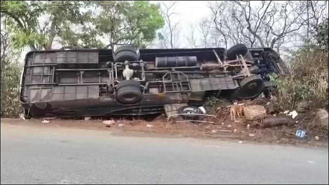 ଓଲଟିଲା ଟୁରିଷ୍ଟ ବସ୍ । ୫ ମୃତ, ୩୦ରୁ ଉର୍ଦ୍ଧ୍ବ ଆହତ