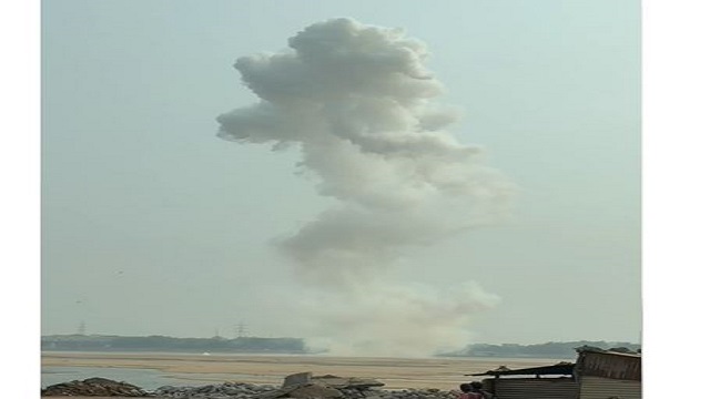 କାଠଯୋଡି ନଦୀ ପଠାରେ ଭୟଙ୍କର ଶବ୍ଦ, ଲୋକେ ଛାନିଆଁ
