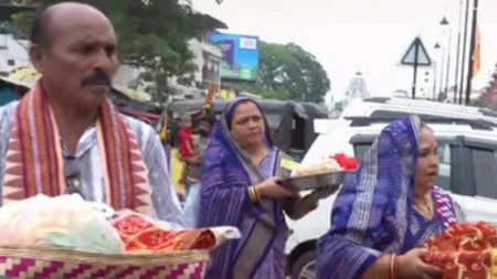 ସମଲେଇ ମନ୍ଦିରରେ ପହଞ୍ଚିଲା ସରିଆ ଧାନ, ନୂଆଖାଇ ପାଇଁ ପ୍ରସ୍ତୁତି
