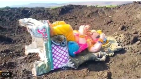 ଆନ୍ଧ୍ରପ୍ରଦେଶରେ ଶୁଖିଗଲା ଚିତ୍ରାବତୀ ନଦୀ, ଗଣପତିଙ୍କୁ ବାଲିରେ ବିସର୍ଜନ